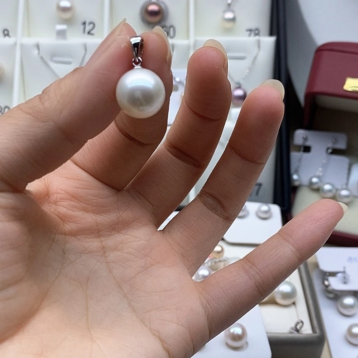 银非金属瓜子扣吊坠12.6