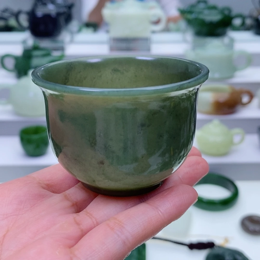 未镶嵌和田玉挂件杯子