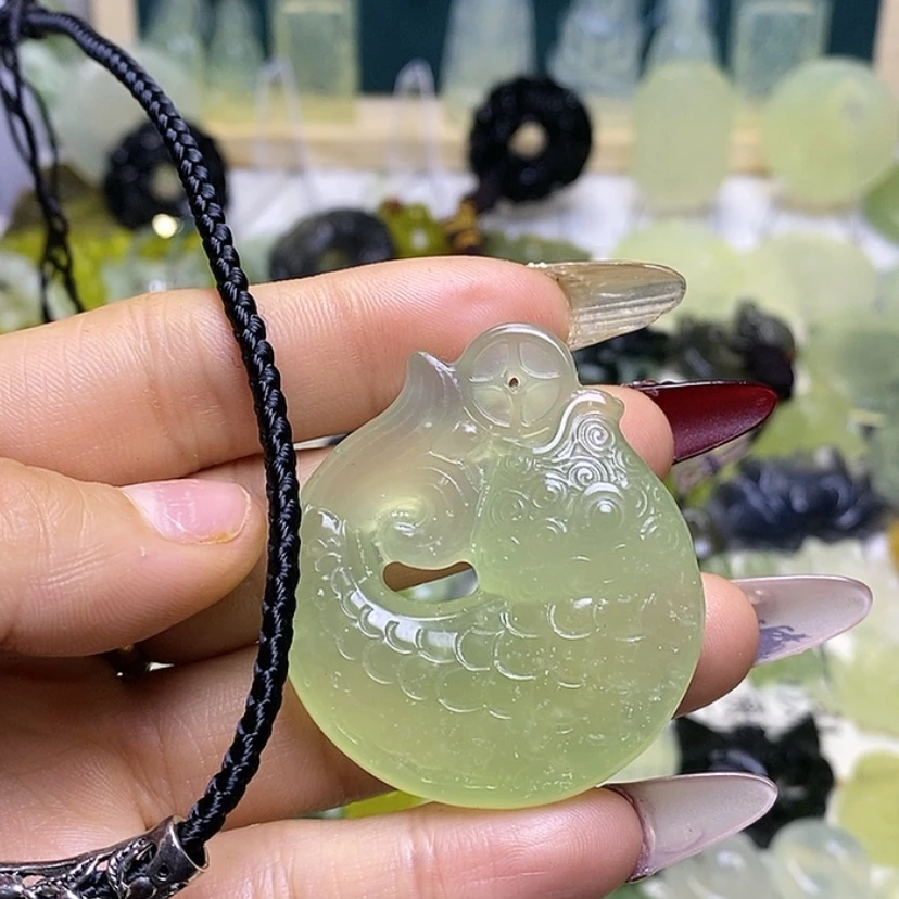 【闪购商品】蛇纹石玉颈饰未镶嵌胜*