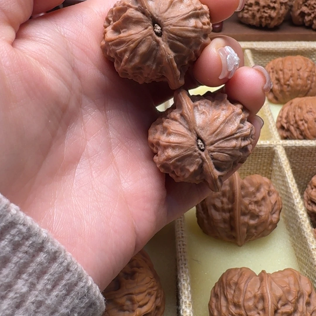 吊坠文玩核桃35全品瓷娃娃