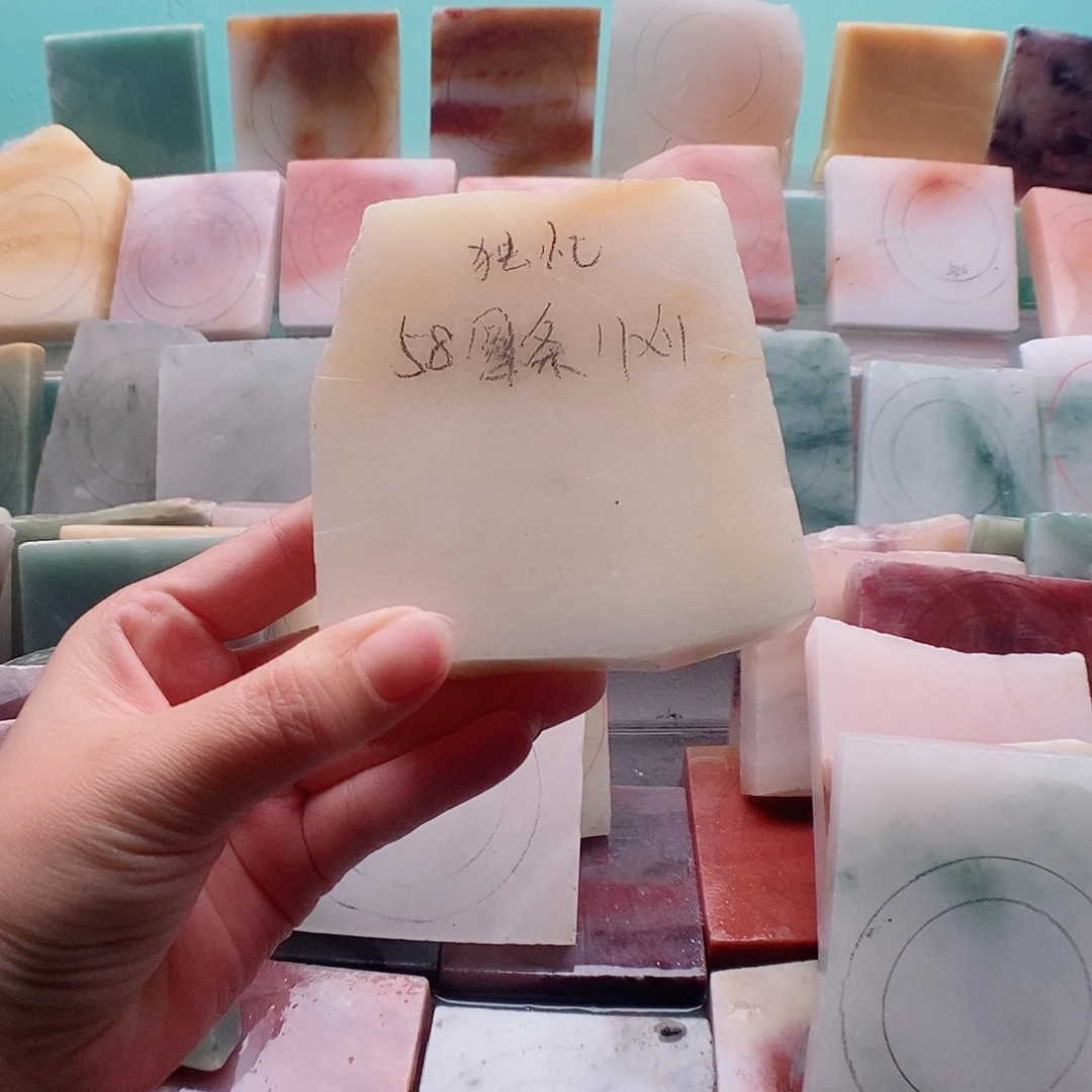 石英质玉（缅黄）手镯未镶嵌独*手镯定制