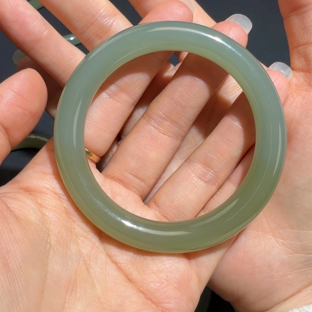 日***N和田玉未镶嵌手镯