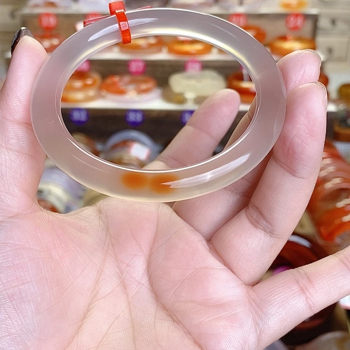 玛瑙/玉髓手镯未镶嵌方