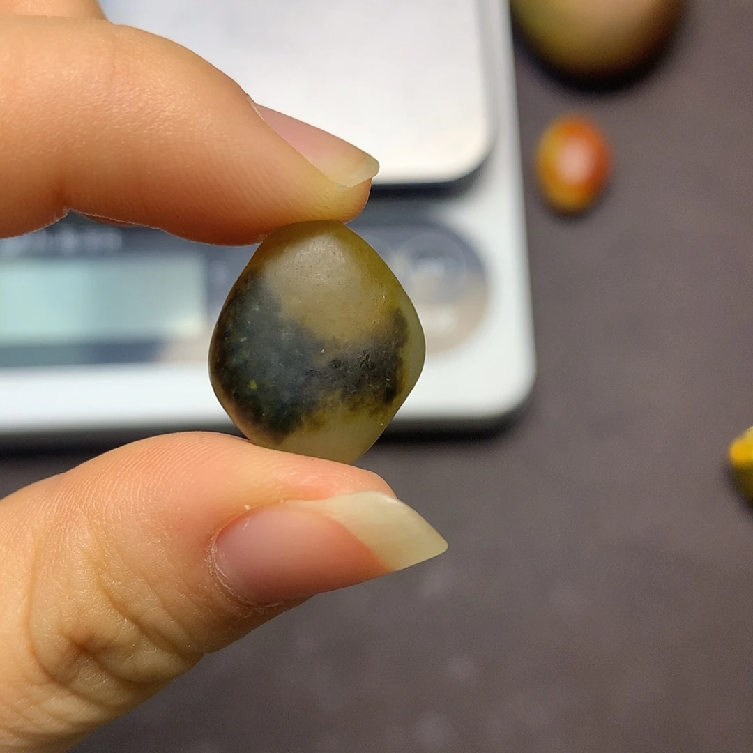 和田玉（糖玉）未镶嵌挂件