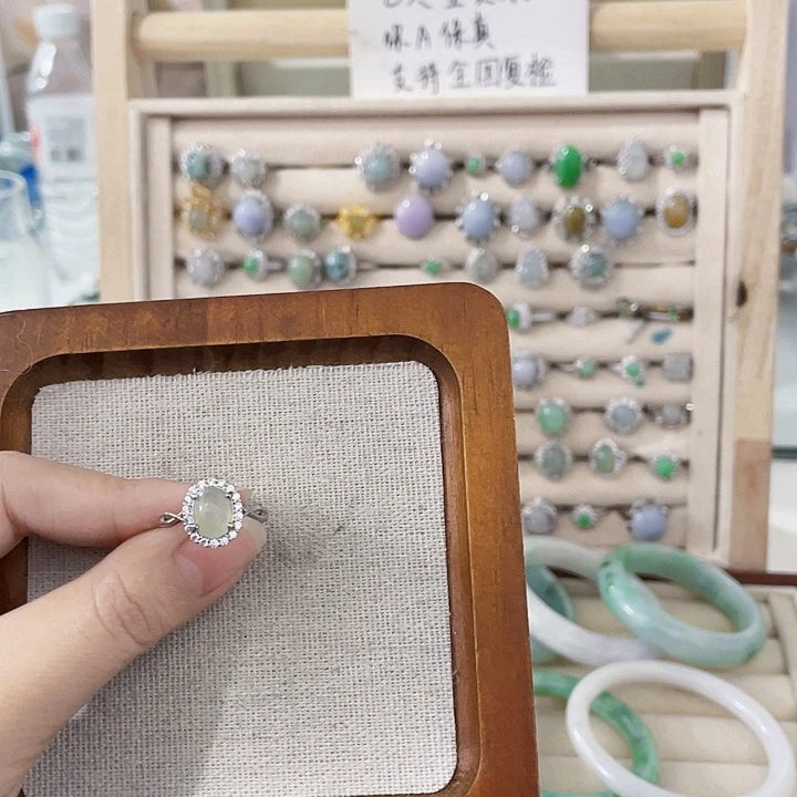 翡翠未镶嵌颈饰天然翡翠Ａ货