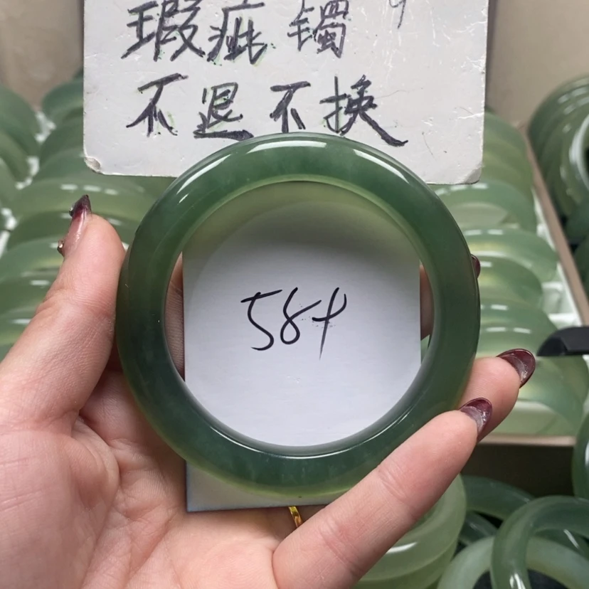 【闪购商品】蛇纹石玉手镯未镶嵌壹**物