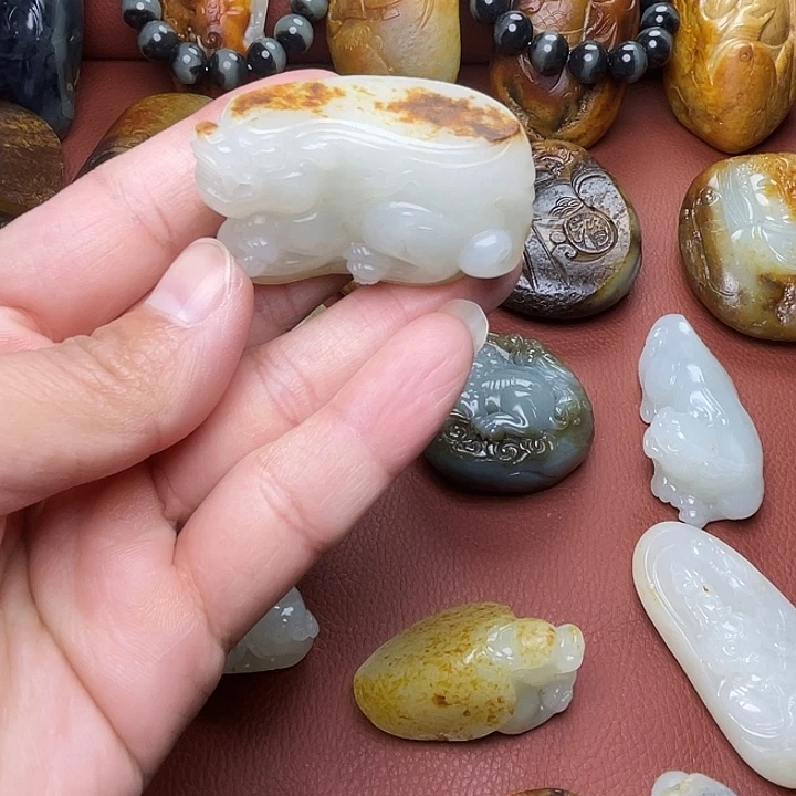 和田玉（糖玉）未镶嵌颈饰