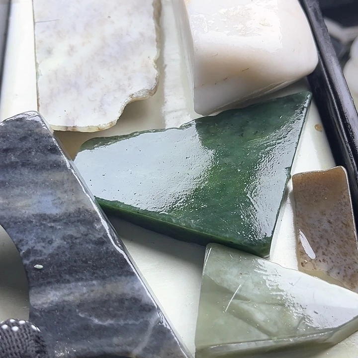 和田玉（糖玉）和田玉边角料9K金镶嵌?****?