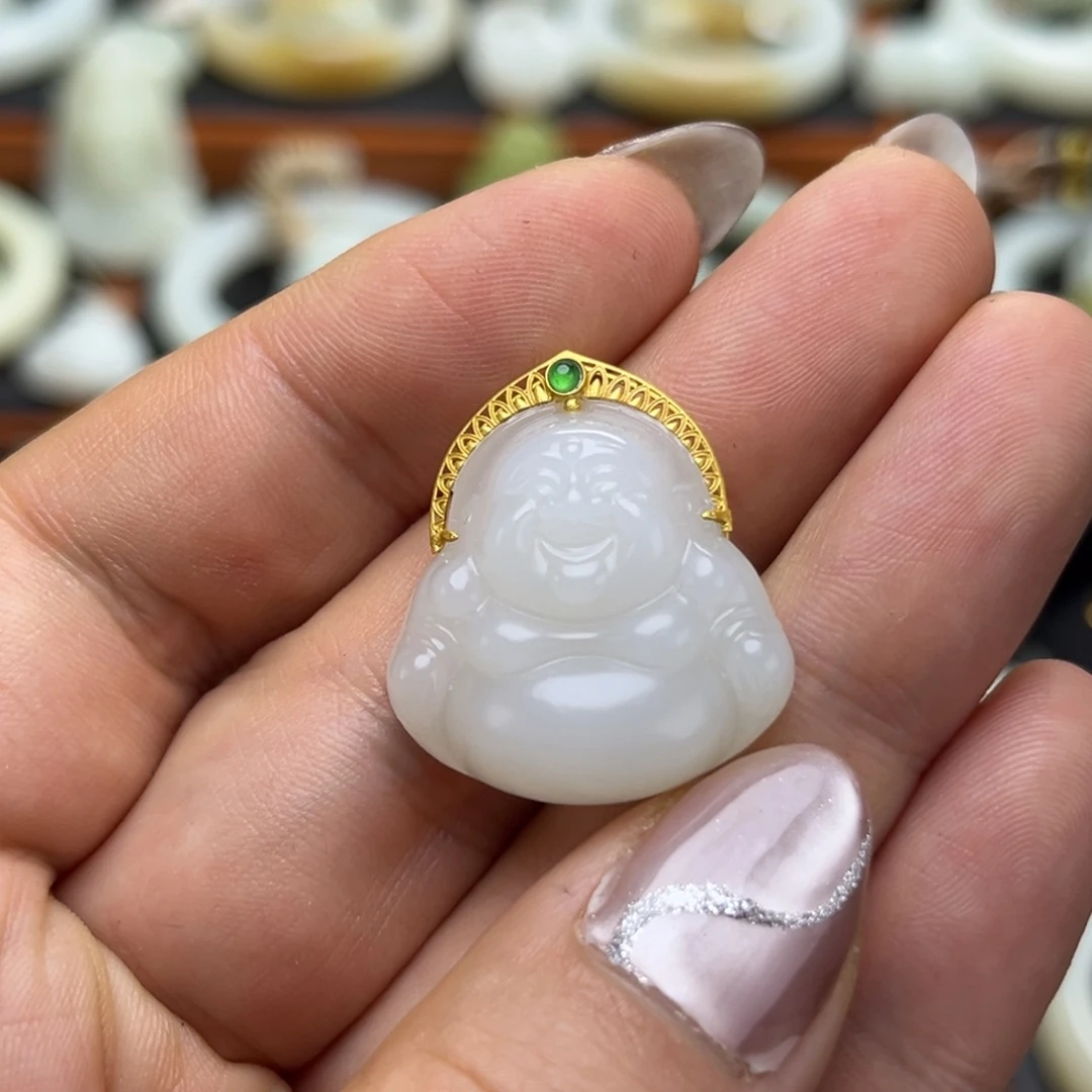 和田玉18K金镶嵌颈饰