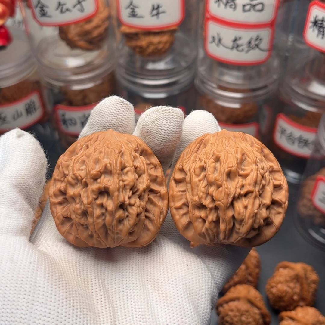 文玩核桃把件45全品粗筋虎