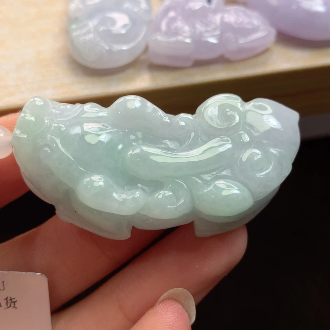颈饰未镶嵌翡翠吊坠
