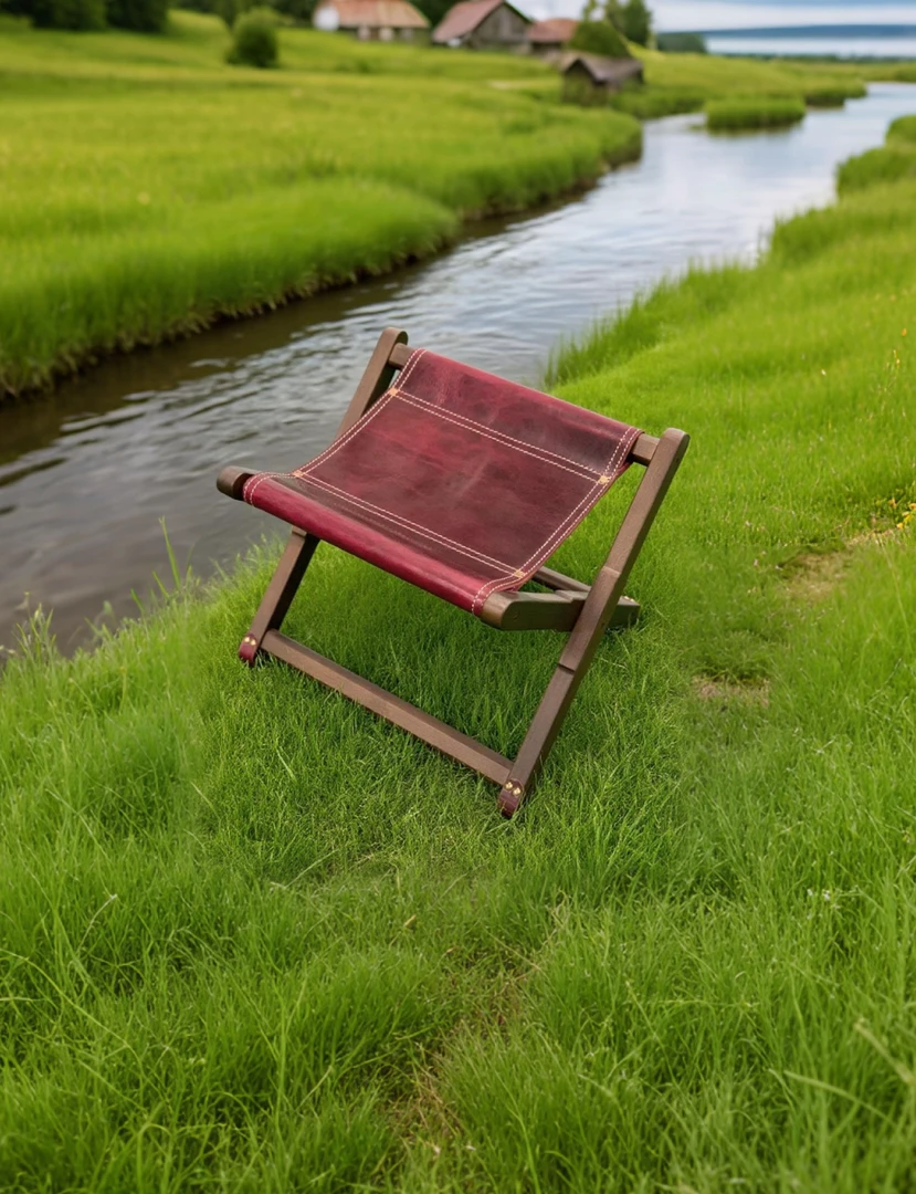 户外折叠牛皮马扎 头层牛皮露营便携小椅子 实木框架复古野餐凳子