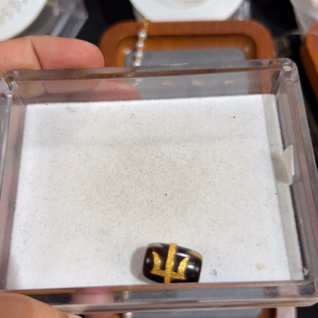 一****玛瑙/玉髓18K金镶嵌颈饰客户定制