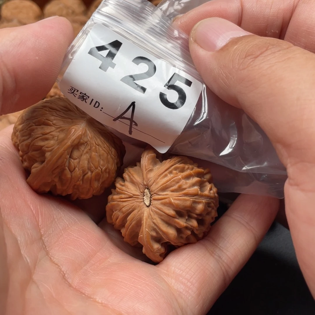 文玩核桃吊坠点***火磨盘
