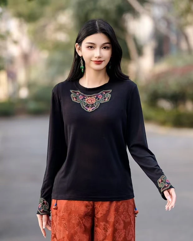 春季棉质民族风国风复古百搭网红时尚重工绣花显瘦打底衫