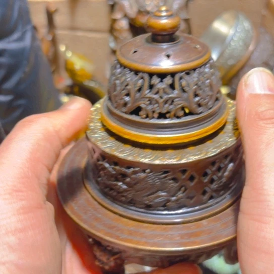 铜铜的     清货诚信经营