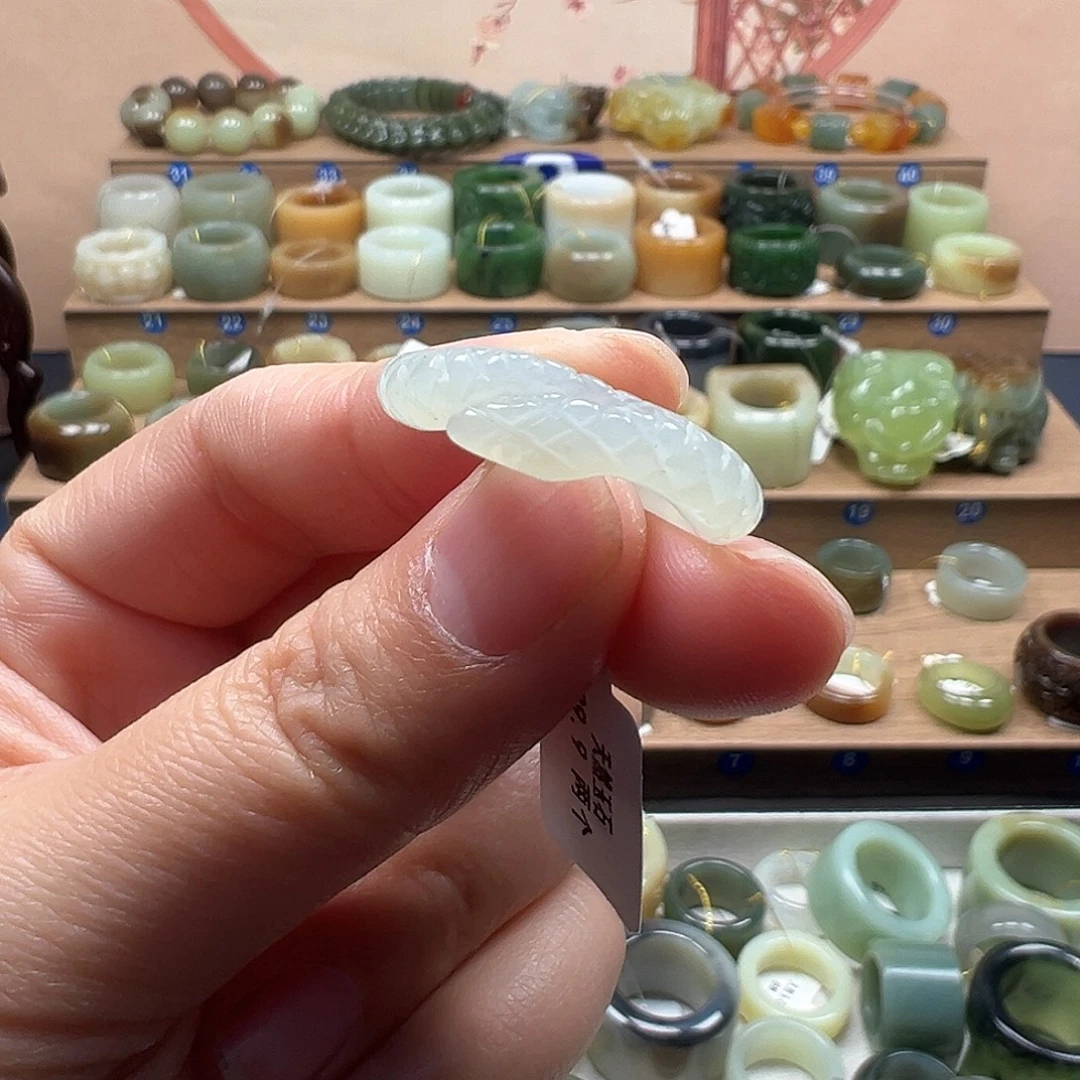 蛇纹石玉合金戒指17.4