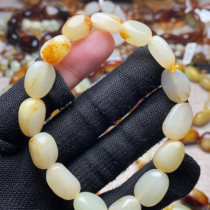 和田玉未镶嵌手链