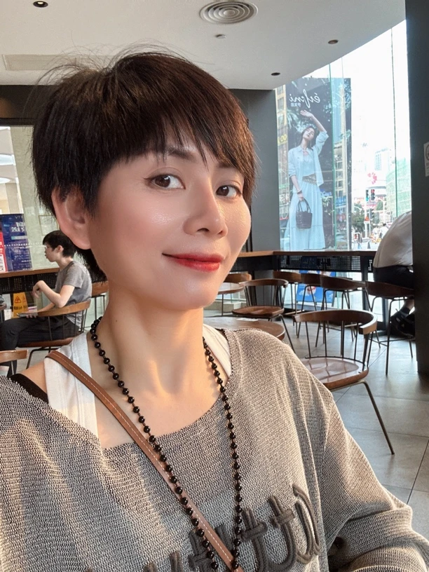 KASE2025 2件套斜肩时尚针织上衣