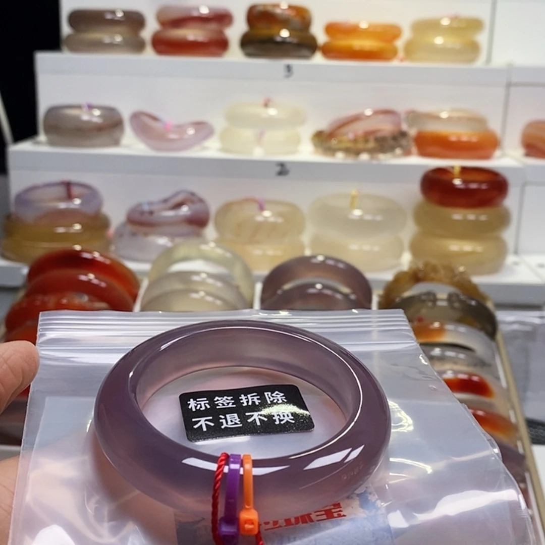 y***.玛瑙/玉髓未镶嵌手镯天然纹理