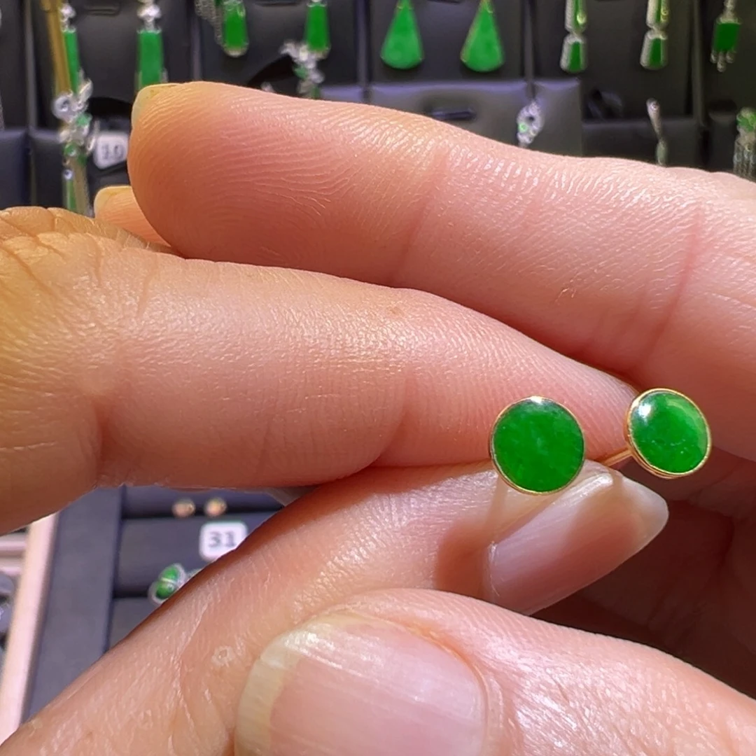 翡翠18K金镶嵌颈饰耳钉