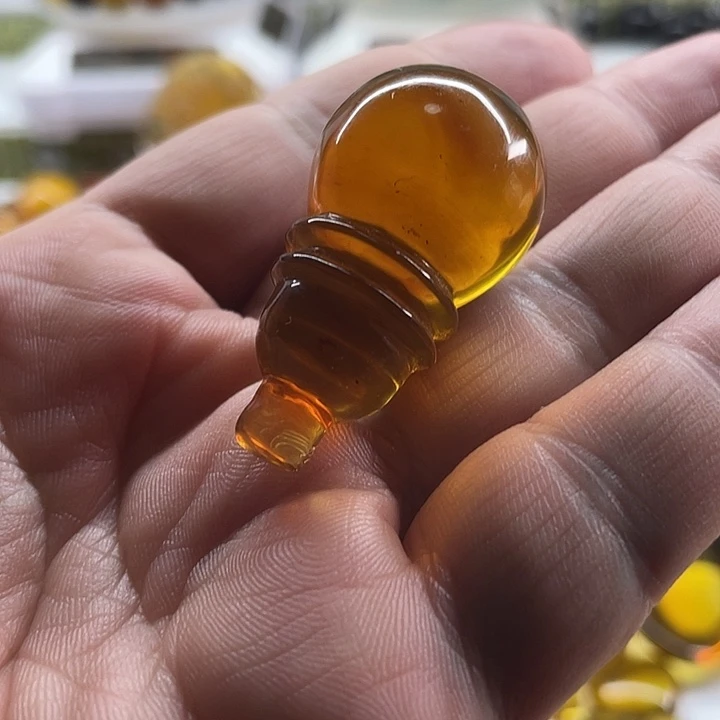 琥珀未镶嵌裸石三通