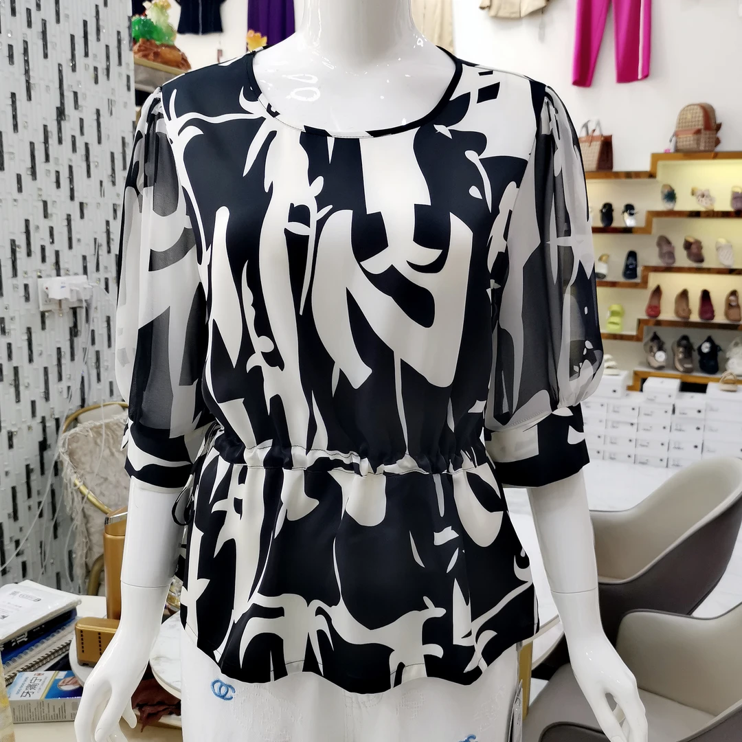 5116  时尚抽绳设计感上衣