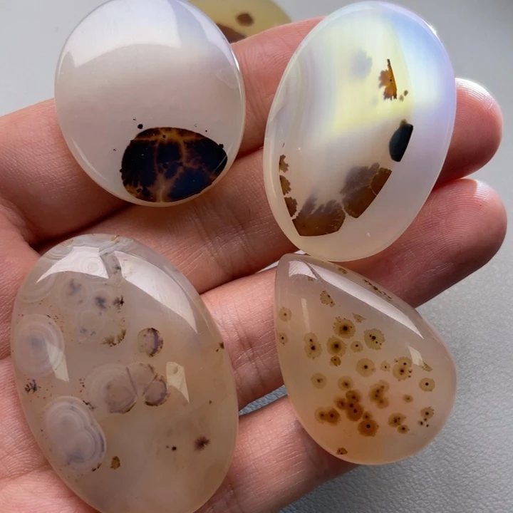 玛瑙/玉髓颈饰未镶嵌催****浩