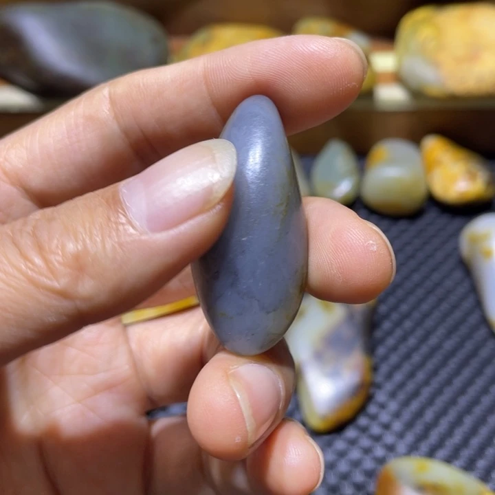 和田玉未镶嵌珠宝奇石