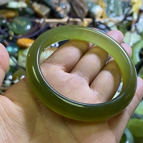 岫玉未镶嵌手镯56口径