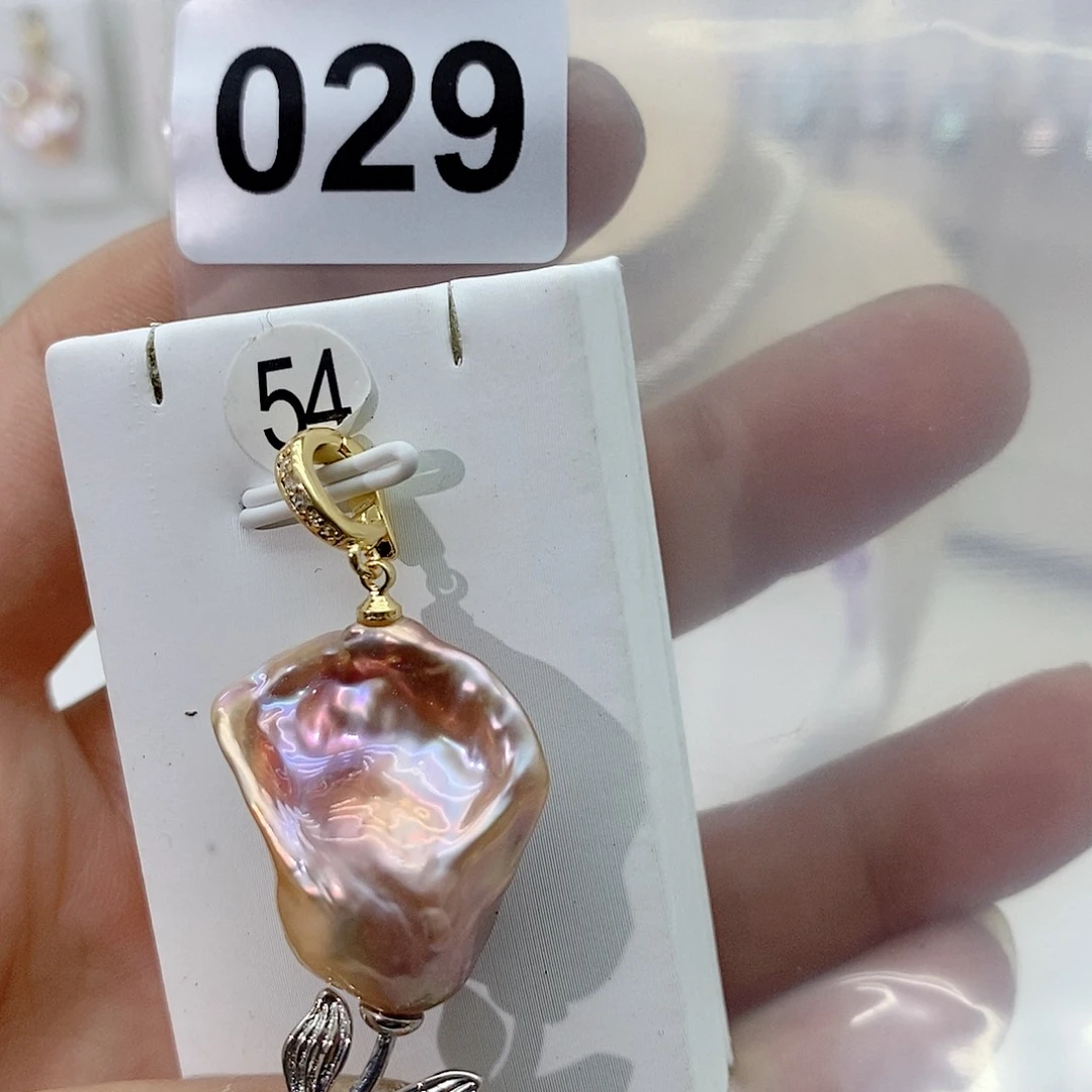 淡水珍珠颈饰合金