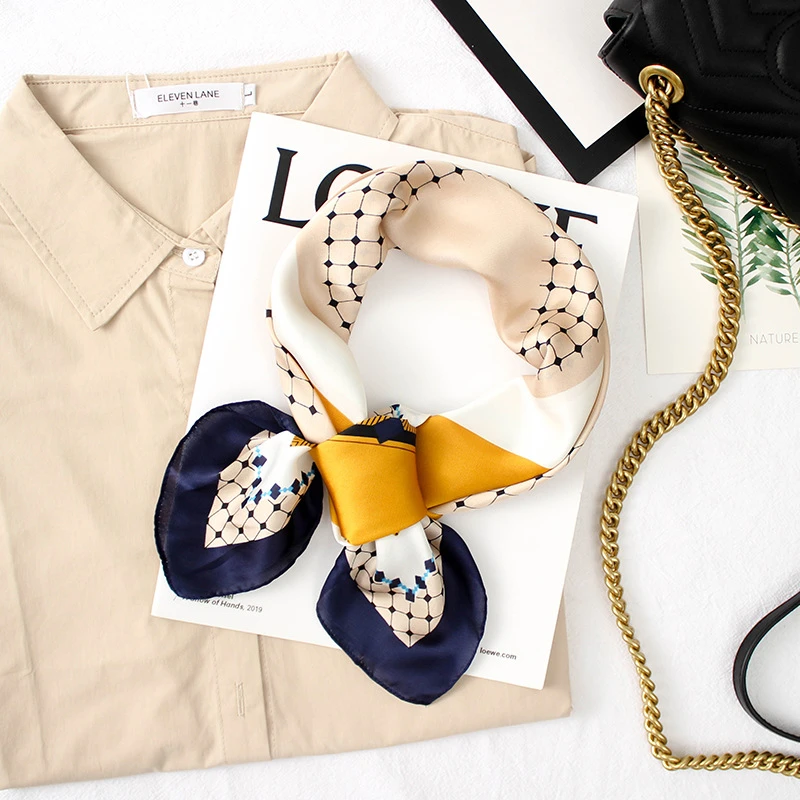 英国CospKosp新款甜美简约丝巾女士70cm空姐领巾网格印花小方巾女