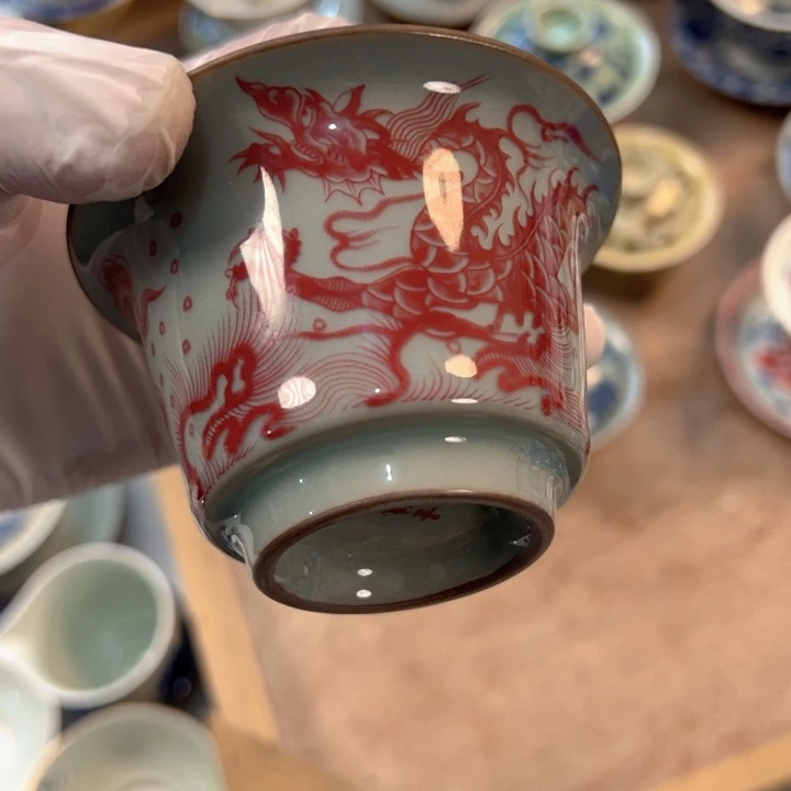 ****❀瓷片淘泥釉里红铠甲龙马蹄盖碗