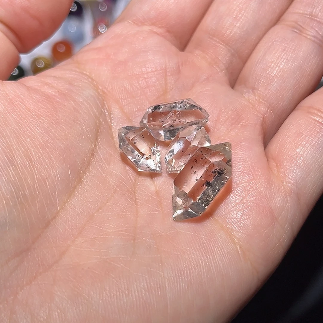 *****水晶未镶嵌珠宝半成品闪灵钻原石