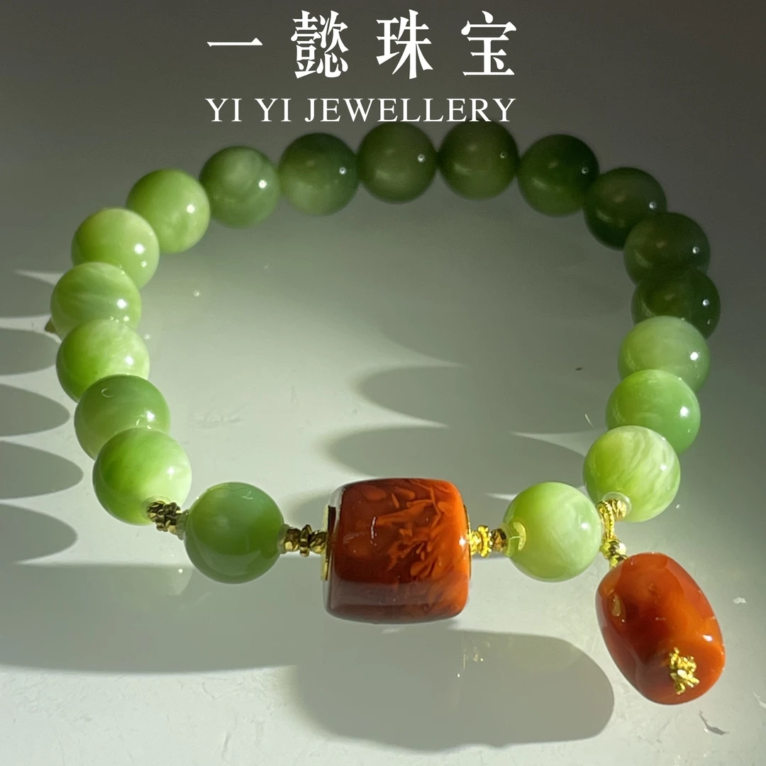 【一懿珠宝】天然和田玉黑羊洞绿猫南红手串18K金时尚气质8MM hy035