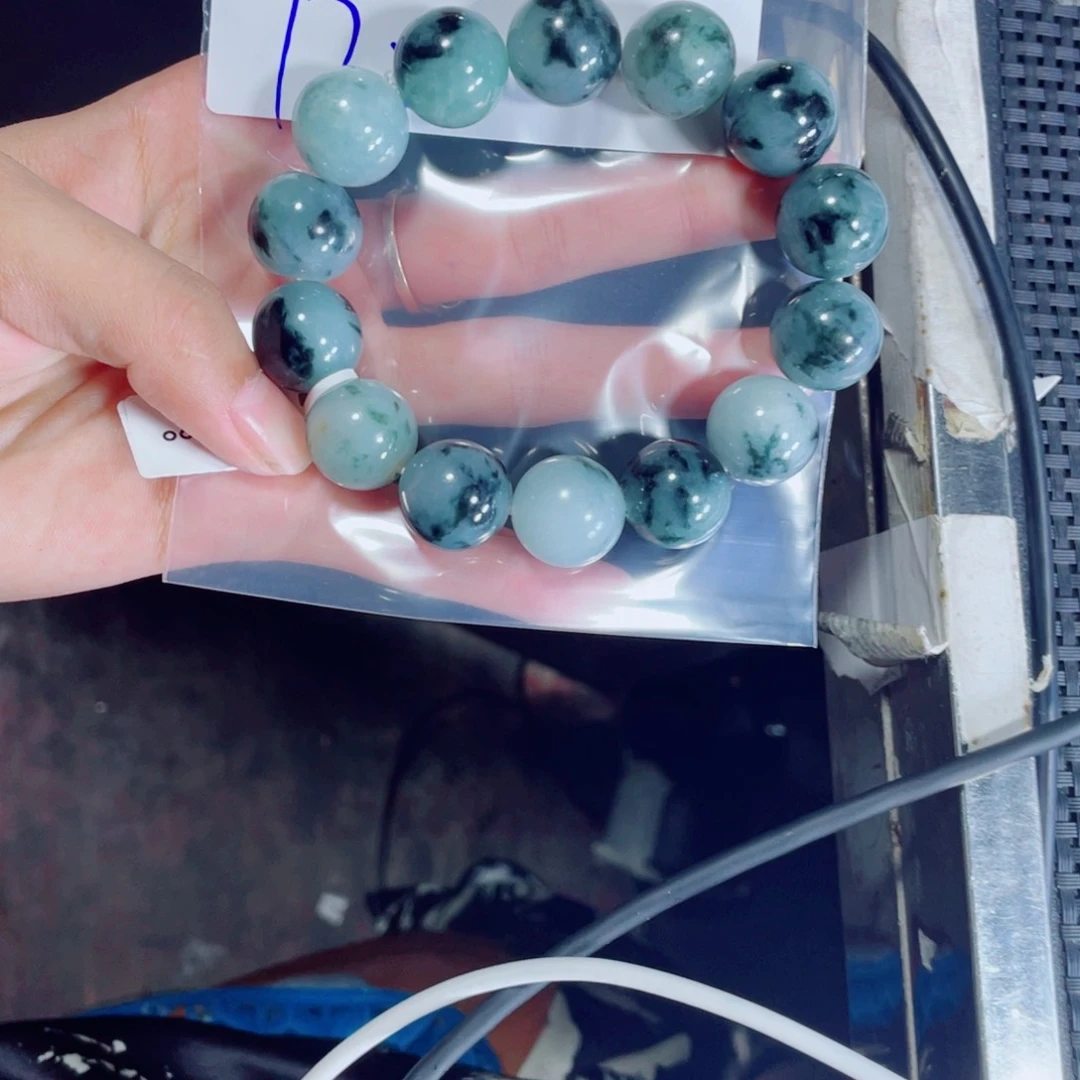 定制翡翠未镶嵌随*缘珠串