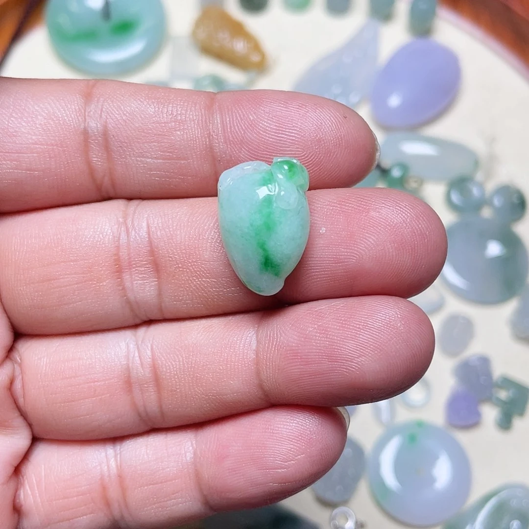 颈饰未镶嵌翡翠瓜