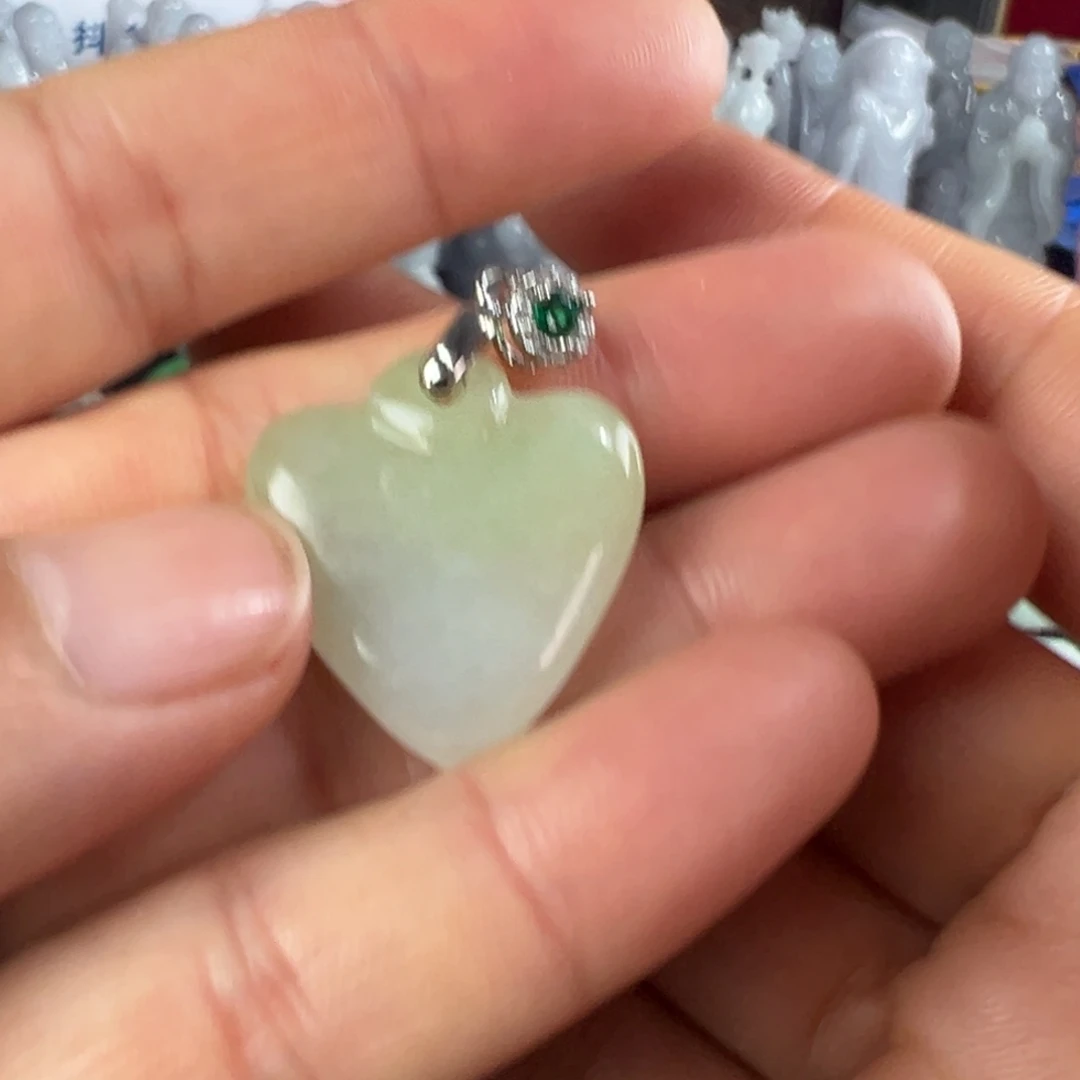 翡翠未镶嵌项圈天然翡翠挂件