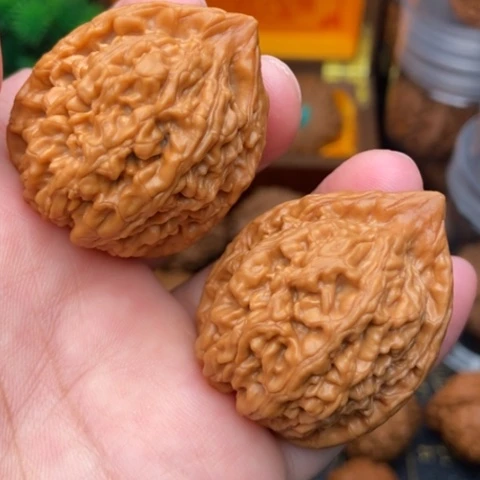 文玩核桃吊坠蚂蚁王34全品