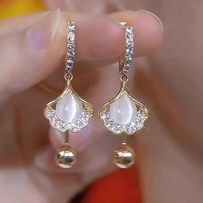 铜合金耳饰 【120】2025爆款气质轻奢百搭简约精致网红设计师耳环