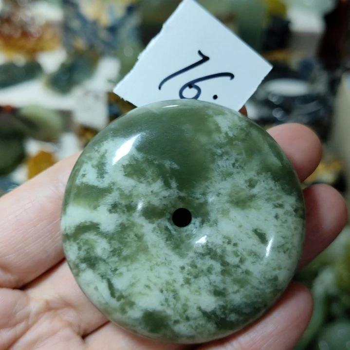 岫玉未镶嵌挂坠款式