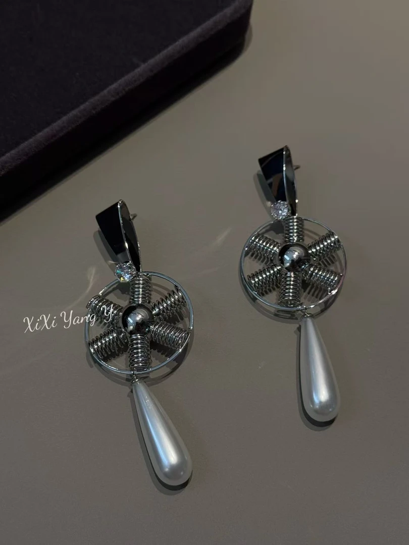 铜合金仿珍珠耳饰 XiXi Yang Y.“月光齿轮”小众设计感时尚耳环