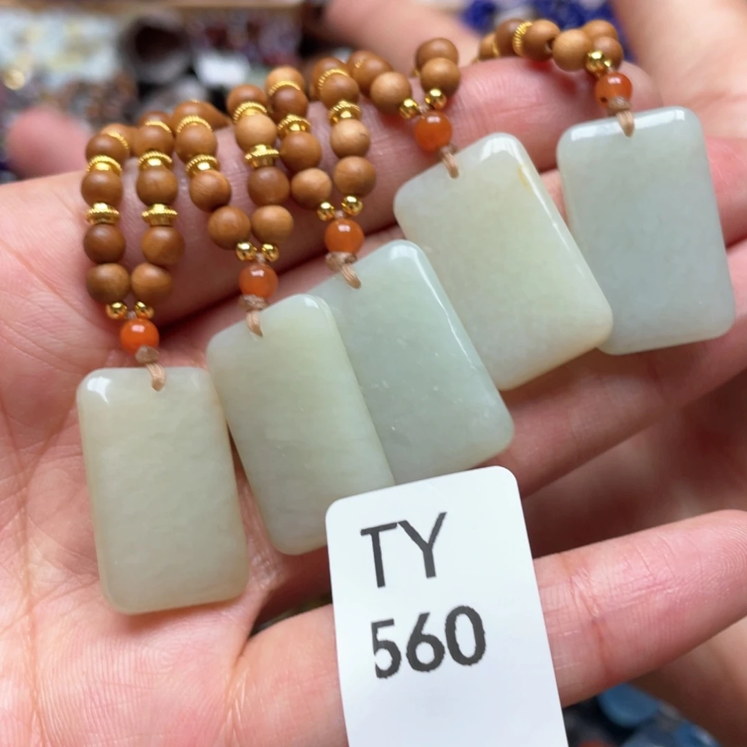 水晶多样性发一只未镶嵌