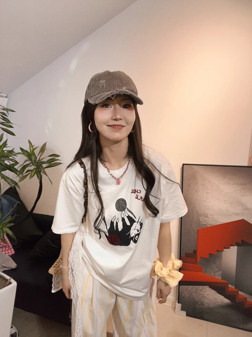 高端欧货毛绒猫猫女装T