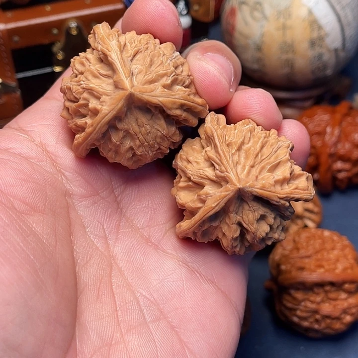 文玩核桃把件37盘山三棱07