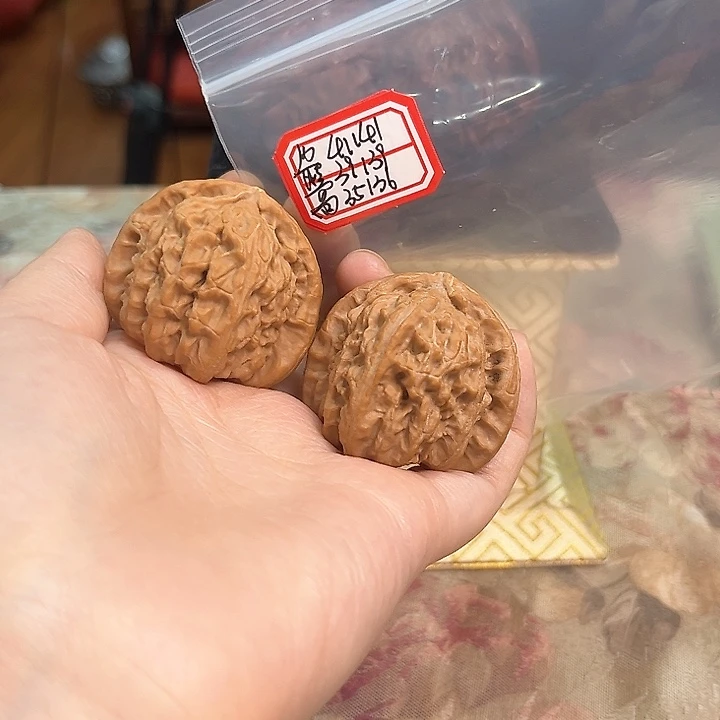 把件文玩核桃白狮子
