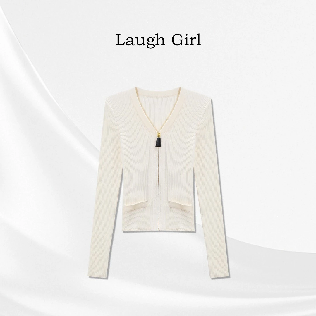 楚楚君 Laugh girl【精致简约】V领三角标假口袋针织外套XL531156J