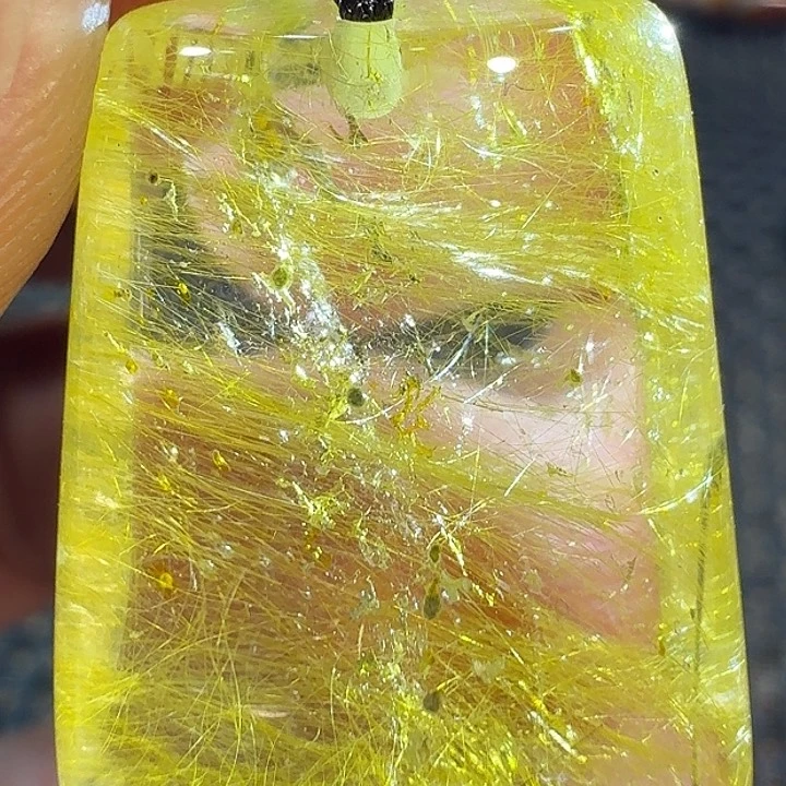 未镶嵌颈饰水晶致*