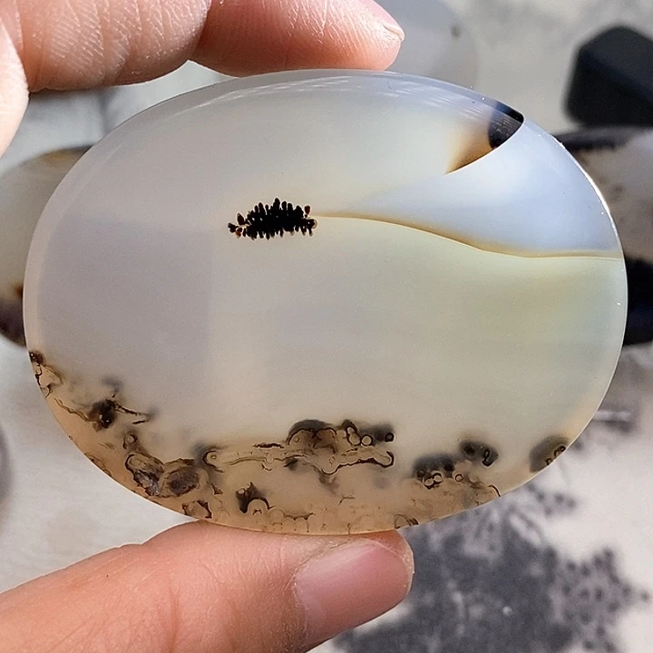 玛瑙/玉髓颈饰未镶嵌