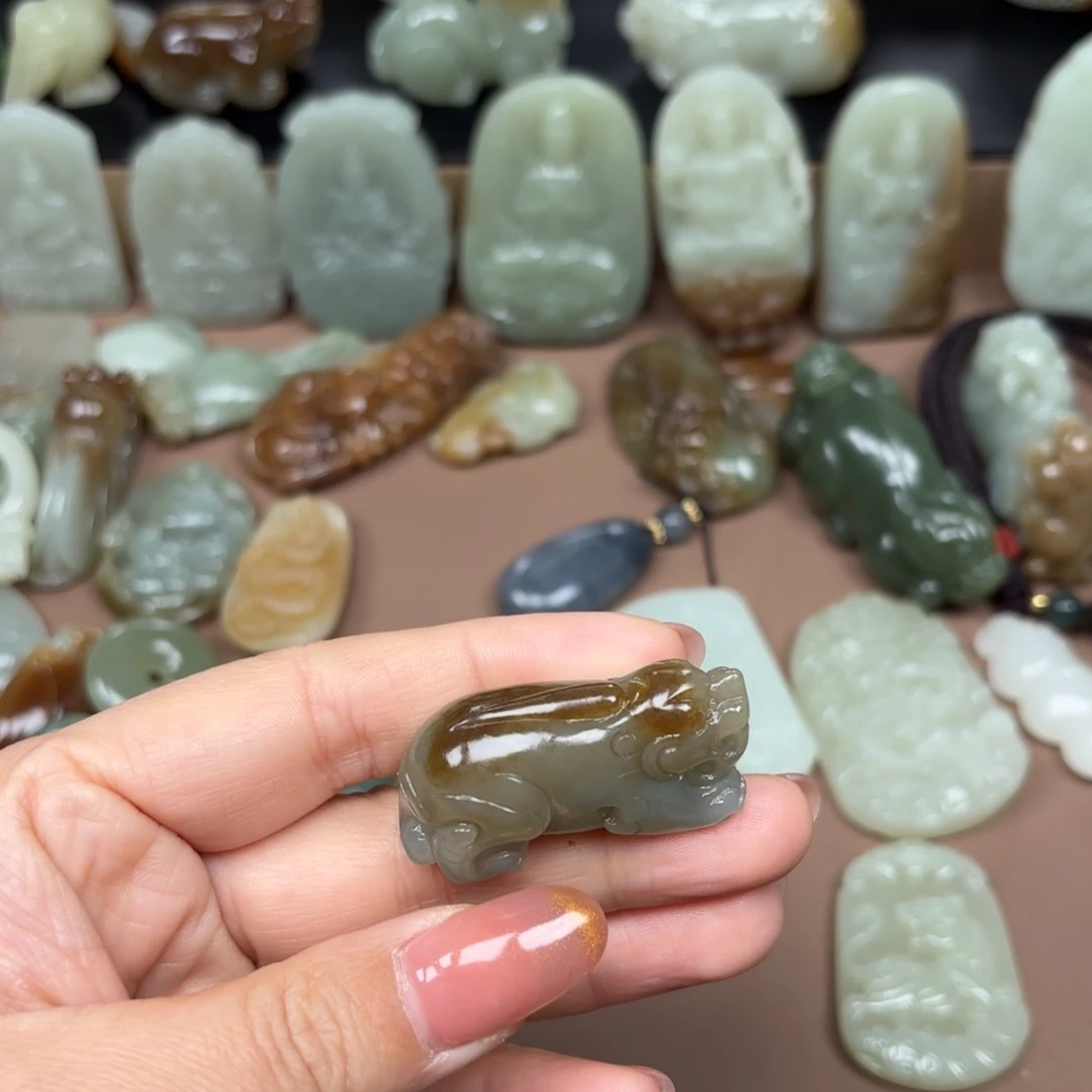 和田玉颈饰未镶嵌